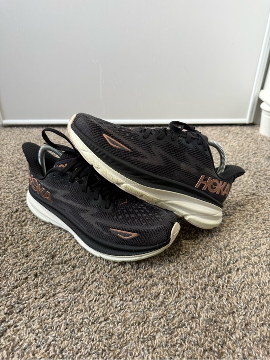 Hoka Shoes - Hoka one one clifton 9 Black with Rose Gold Logo Running Sneakers